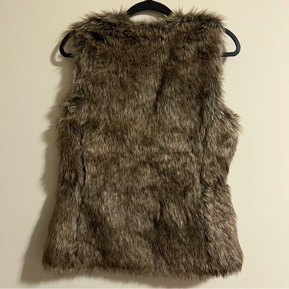 Old Navy Brown Faux Fur Lined Vest Size XS - Picture 2 of 7